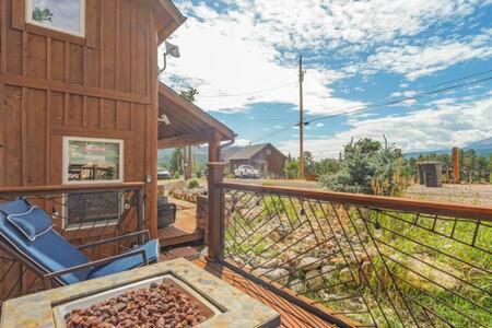 Cabin~Views~Heart Of Town~W&D~Fireplace~Kitchen Woodland Park Buitenkant foto